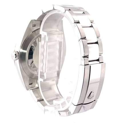 Rückansicht der Rolex Datejust 41 Edelstahl Weißgold 126334 Blau mit poliertem und satiniertem Oyster Edelstahlband und Faltschließe.