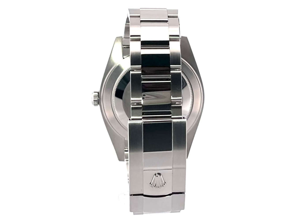 Rückansicht der Rolex Datejust 41 Edelstahl Weißgold 126334 Blau mit poliertem und satiniertem Oyster Edelstahlband und Faltschließe.