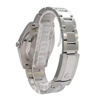 Rolex Datejust 41 Edelstahl Weißgold 126334 Blau - Detailansicht des polierten Edelstahlarmbands und Gehäuses.