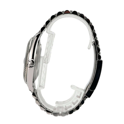 Rolex Datejust 41 Edelstahl Weißgold 126334 Blau Dia Jubile-Band seitliche Ansicht mit poliertem Edelstahlarmband.