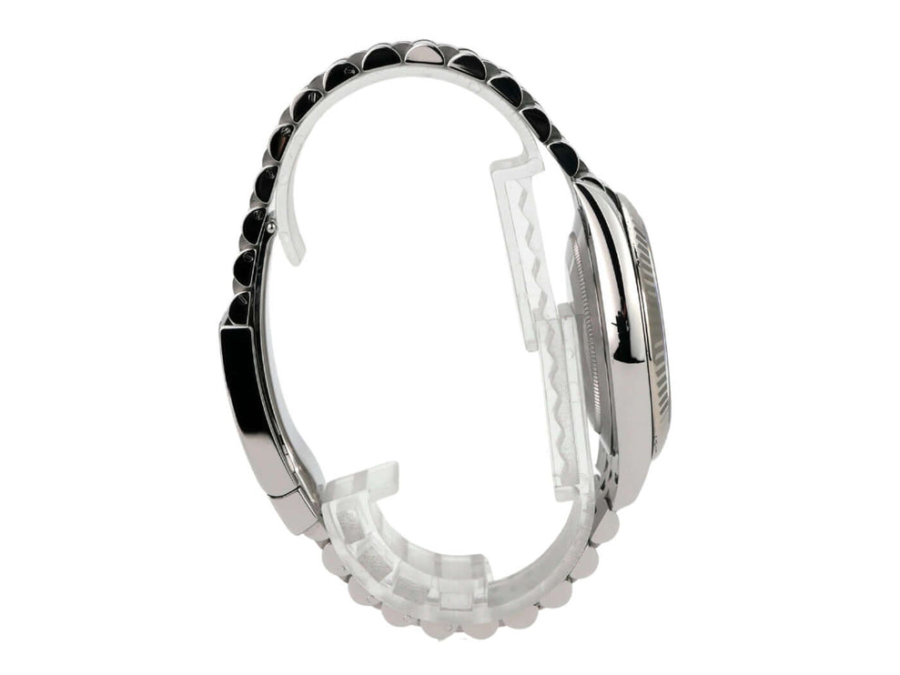 Rolex Datejust 41 Edelstahl Weißgold 126334 Blau Dia Jubile-Band seitliche Ansicht des Armbands