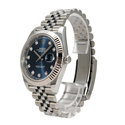 Rolex Datejust 41 Edelstahl Weißgold 126334 Blau Dia Jubile-Band seitliche Ansicht mit blauem Zifferblatt und Jubile-Band.