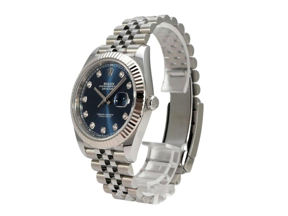Rolex Datejust 41 Edelstahl Weißgold 126334 Blau Dia Jubile-Band seitliche Ansicht mit blauem Zifferblatt und Jubile-Band.