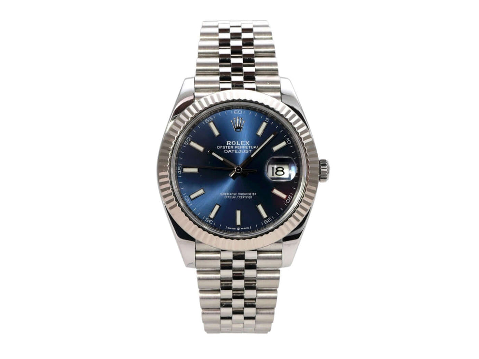 Rolex Datejust 41 Edelstahl Weißgold 126334 Blau Jubile-Band mit blauem Zifferblatt und Jubilé-Armband.