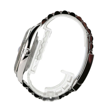 Rolex Datejust 41 Edelstahl Weißgold 126334 Blau Jubile-Band seitliche Ansicht des Armbands