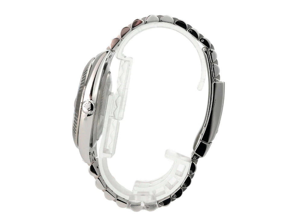 Rolex Datejust 41 Edelstahl Weißgold 126334 Blau Jubile-Band seitliche Ansicht des Armbands.