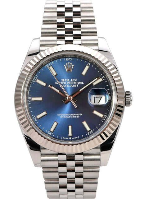 Rolex Datejust 41 Edelstahl Weißgold 126334 Blau Jubile-Band mit blauem Zifferblatt und Jubile-Armband.