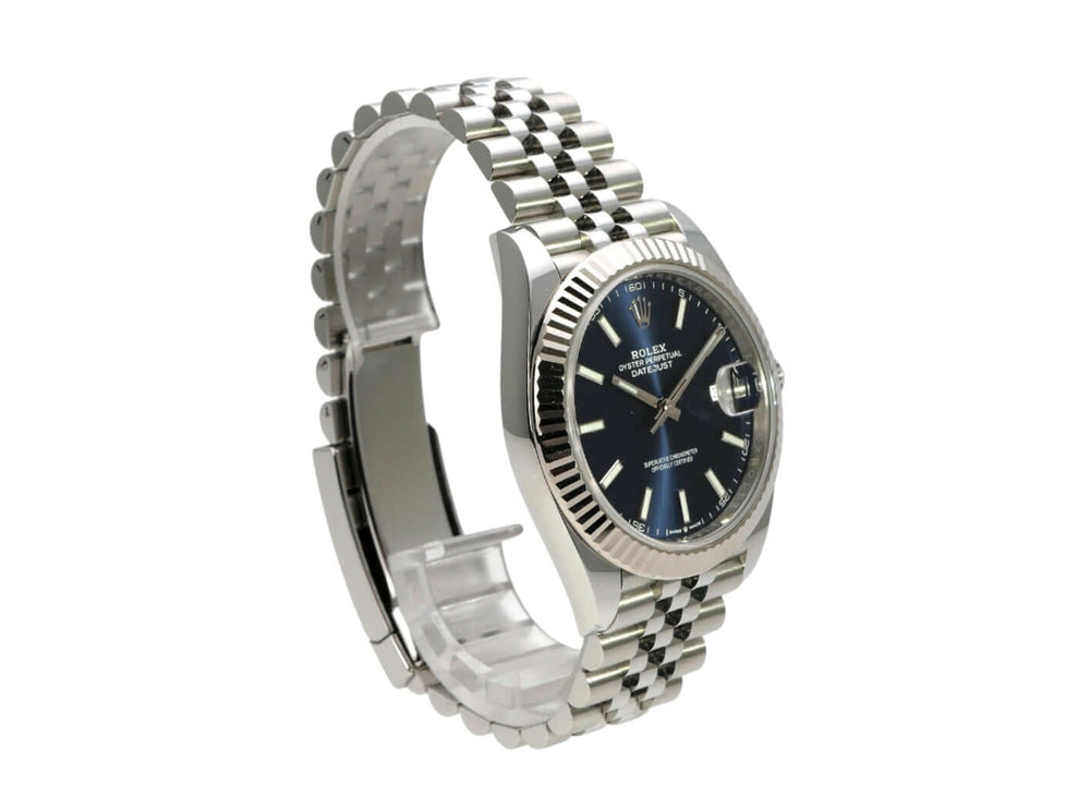 Rolex Datejust 41 Edelstahl Weißgold 126334 mit blauem Zifferblatt und Jubile-Band aus Edelstahl.