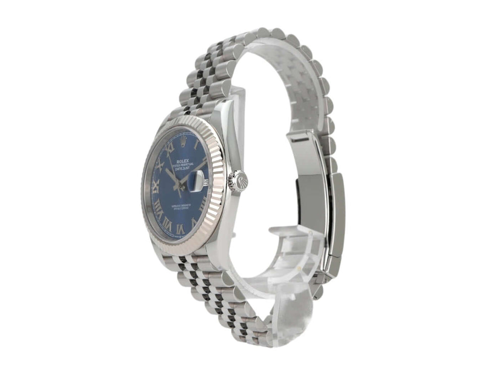 Rolex Datejust 41mm in Oystersteel mit Weißgold, blauem Zifferblatt und Jubile-Armband, seitliche Ansicht.