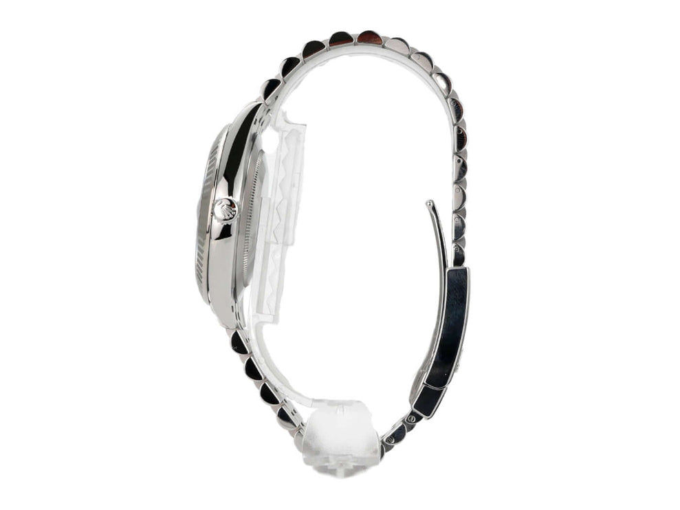 Seitenansicht der Rolex Datejust 41 mit Jubilé-Armband und poliertem Edelstahlgehäuse.