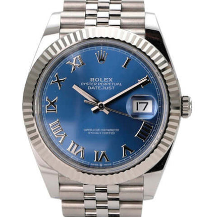 Rolex Datejust 41 Oystersteel Weißgold 126334 Blau Römisch Jubile-Band mit blauem Zifferblatt und Jubilee-Armband.
