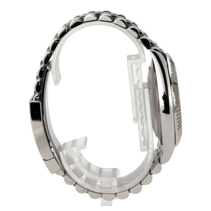 Detailansicht der Rolex Datejust 41 Oystersteel Weißgold 126334 Blau Römisch Jubile-Band von der Seite.