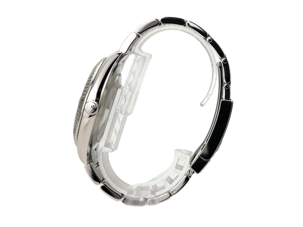 Rolex Datejust 41 Edelstahl Weißgold 126334 Blau Römisch seitliche Ansicht des Uhrenarmbands