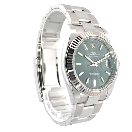 Rolex Datejust 41 Edelstahl Weißgold 126334 mit mintgrünem Zifferblatt, 41 mm Gehäuse und Oyster-Armband aus Edelstahl, Leuchtzeiger und Datumsanzeige.