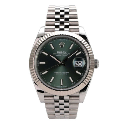 Rolex Datejust 41 Edelstahl Weißgold 126334 Mint Green Jubile-Band mit mintgrünem Zifferblatt und Jubile-Armband.