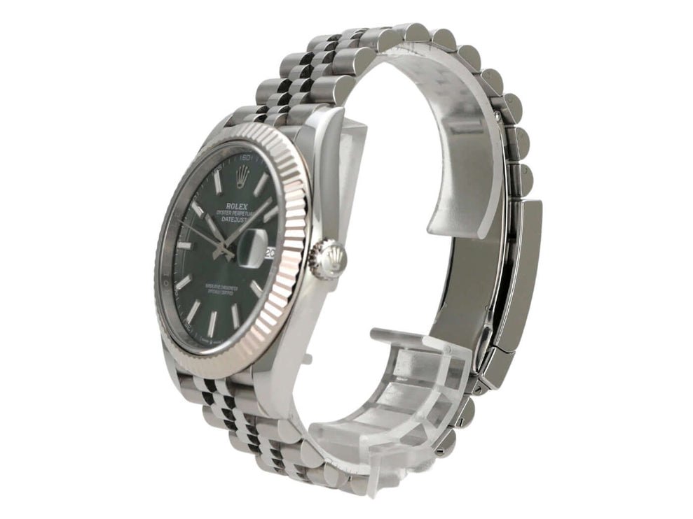 Rolex Datejust 41 Edelstahl Weißgold 126334 Mint Green Jubile-Band mit poliertem Gehäuse und grünen Zifferblatt.