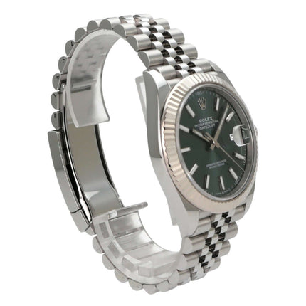 Rolex Datejust 41 Edelstahl Weißgold 126334 Mint Green Jubile-Band mit mintgrünem Zifferblatt und Jubile-Armband.