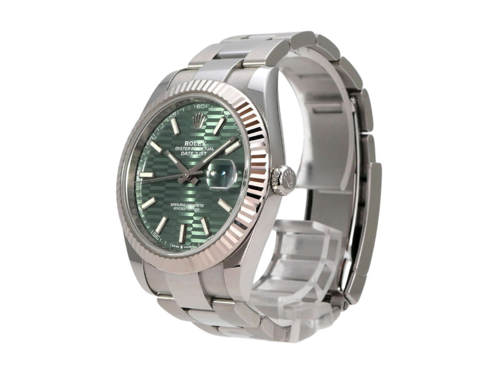 Rolex Datejust 41 Edelstahl Weißgold 126334 Mint Green Riffelmuster mit grünem Zifferblatt und Edelstahlarmband.