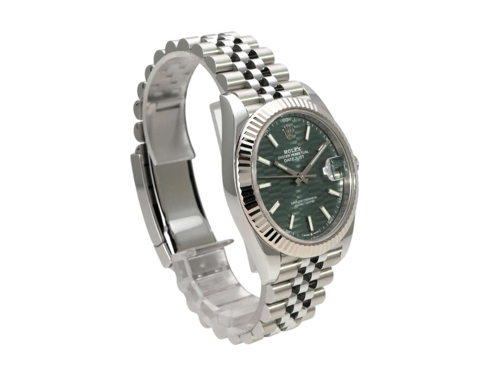 Rolex Datejust 41 Edelstahl Weißgold 126334 Mint Green Riffelmuster Jubile - Automatik-Uhr mit Jubile-Armband und 18 kt Weißgold.