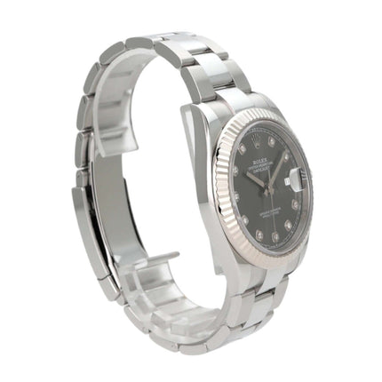 Rolex Datejust 41 Edelstahl Weißgold 126334 mit rhodiumfarbenem Diamantzifferblatt und Oyster-Armband.