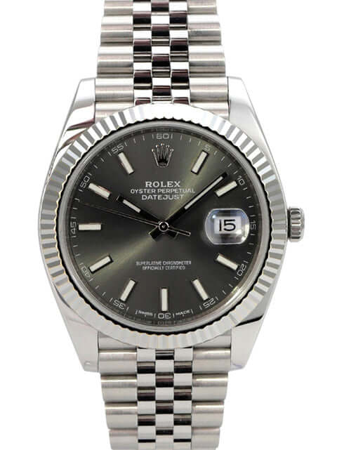 Rolex Datejust 41 Edelstahl Weißgold 126334 Rhodium Jubile-Band, schwarze Zifferblattansicht mit Datum