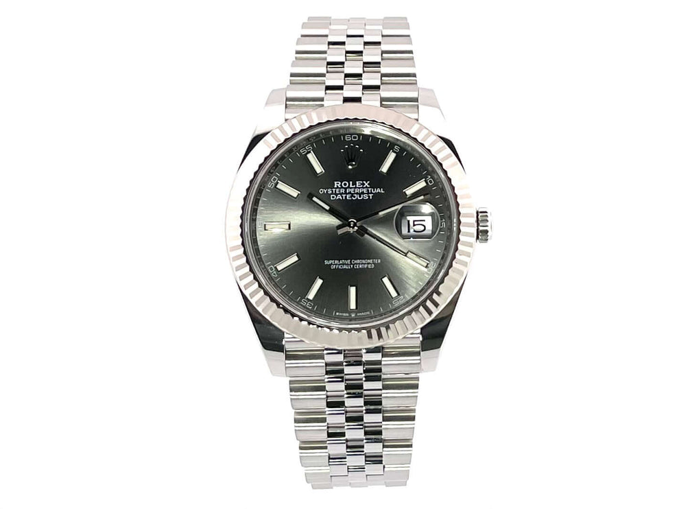 Rolex Datejust 41 aus Edelstahl mit Rhodium Zifferblatt, Jubiläumsarmband und Weißgold Lünette, Modell 126334, Jahr 2021.