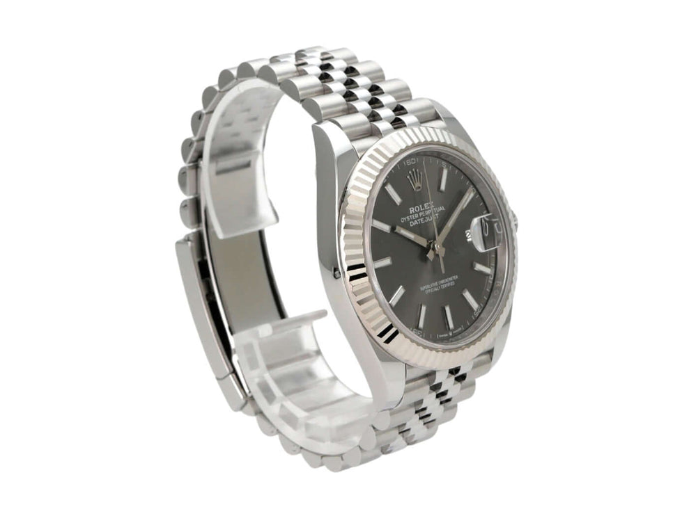 Rolex Datejust 41 Edelstahl Weißgold 126334 Rhodium Jubile-Band auf einem eleganten Jubile-Armband.