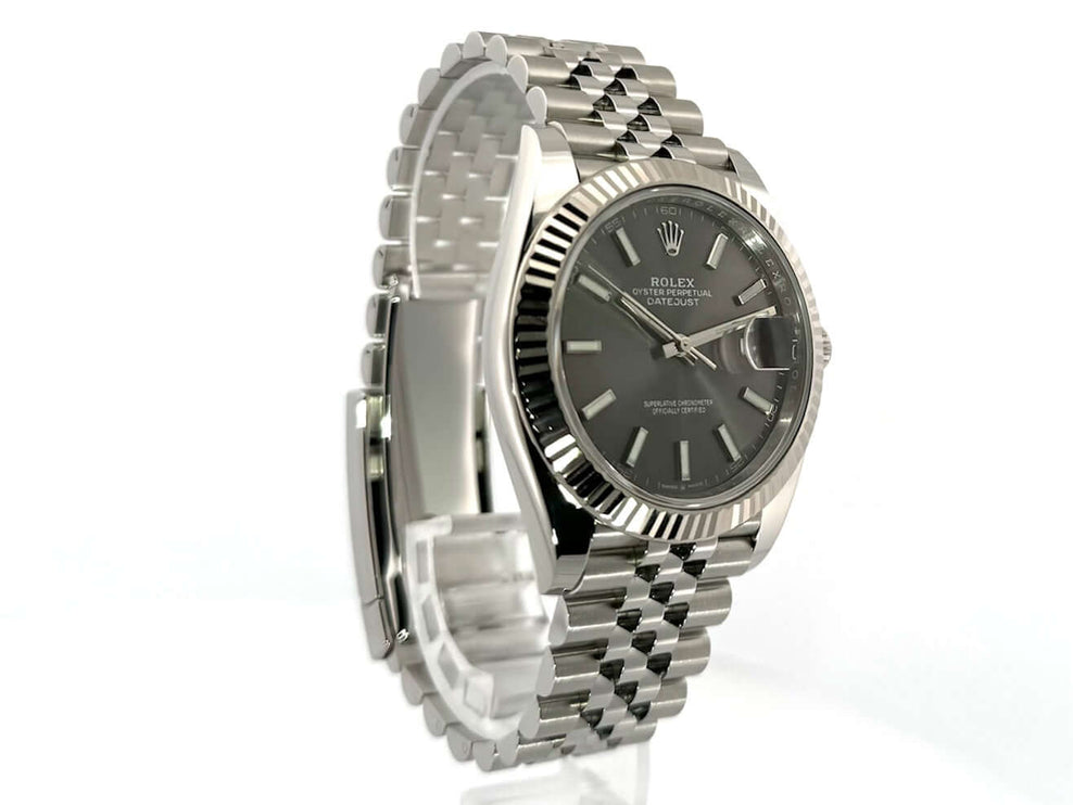 Rolex Datejust 41 Ref. 126334 Edelstahl/Weißgold mit Rhodium Zifferblatt und Jubile-Band, 18 kt Weißgold Lünette, seitliche Ansicht