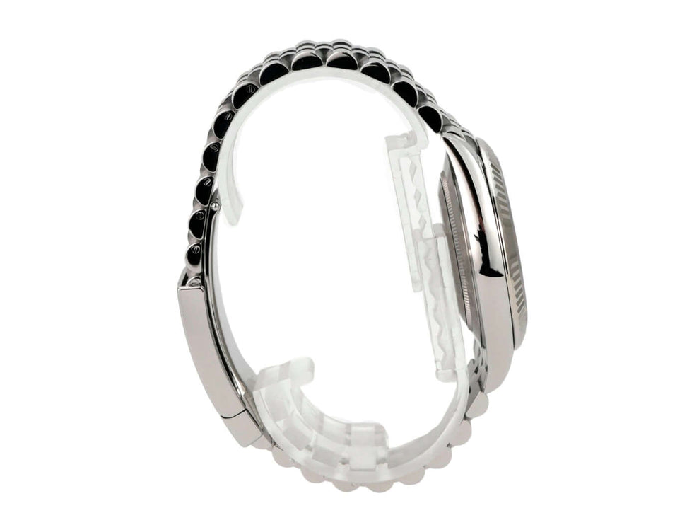 Rolex Datejust 41 Edelstahl Weißgold 126334 Rhodium Römisch Jubile-Band Silhouette und Detailansicht des Armbands.