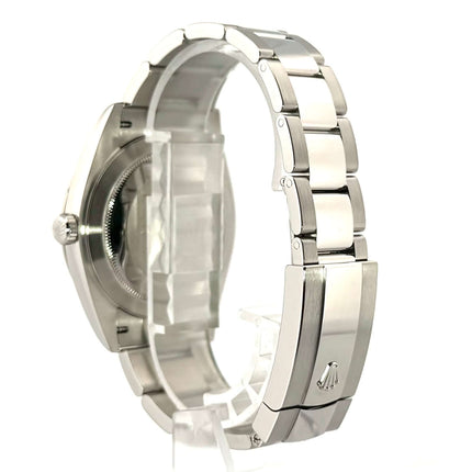 Rückansicht der Rolex Datejust 41 Edelstahl Weißgold 126334 mit Oyster Edelstahlband und Faltschließe.
