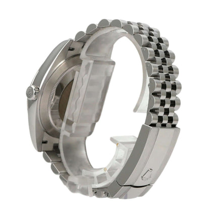 Detailaufnahme der Rolex Datejust 41 Edelstahl Weißgold mit Jubile-Band, seitliche Ansicht der Uhr.