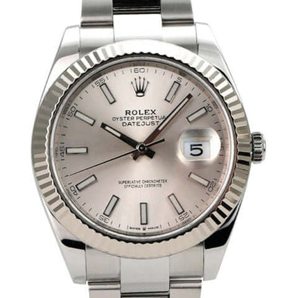 Rolex Datejust 41 Edelstahl Weißgold 126334 Silber mit silberfarbenem Zifferblatt und 18 kt Weißgold Lünette