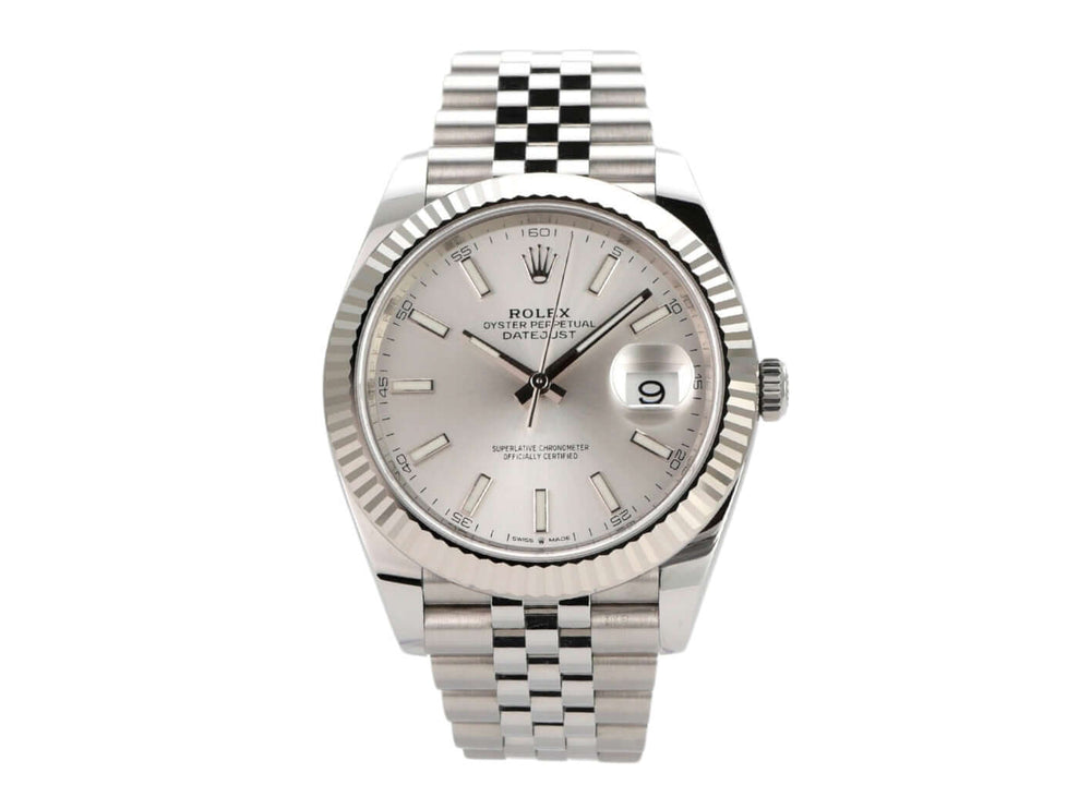 Rolex Datejust 41 Edelstahl Weißgold 126334 Silber Jubile-Band mit silberfarbenem Zifferblatt und 18 kt Weißgold-Indizes.