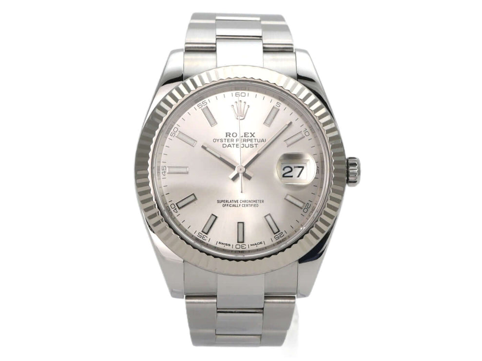 Rolex Datejust 41 Edelstahl Weißgold 126334 Silber mit silbernem Zifferblatt und Oyster-Armband.