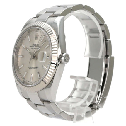 Rolex Datejust 41 Edelstahl Weißgold 126334 Silber Uhr mit silbernem Zifferblatt und Edelstahlarmband.