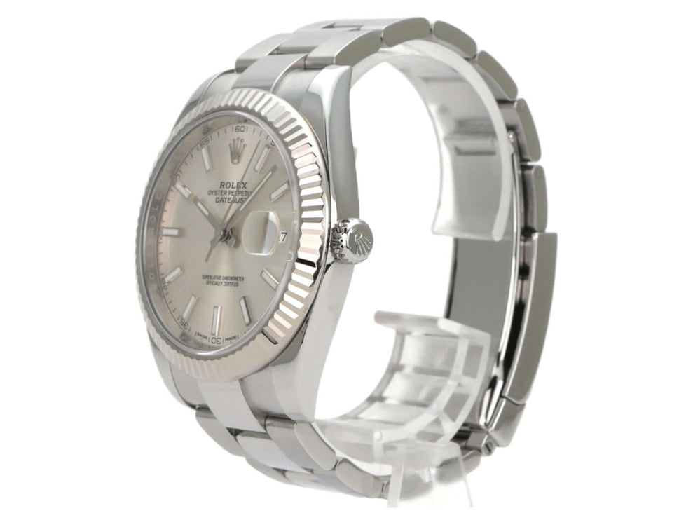 Rolex Datejust 41 Edelstahl Weißgold 126334 Silber Uhr mit silbernem Zifferblatt und Edelstahlarmband.