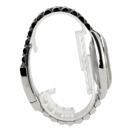 Seitenansicht der Rolex Datejust 41 in Edelstahl und Weißgold mit Jubile-Band und elegantem Design.