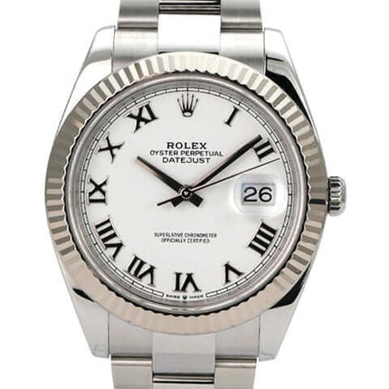 Rolex Datejust 41 Edelstahl Weißgold 126334 Weiß Römisch mit weißem Zifferblatt und römischen Ziffern.