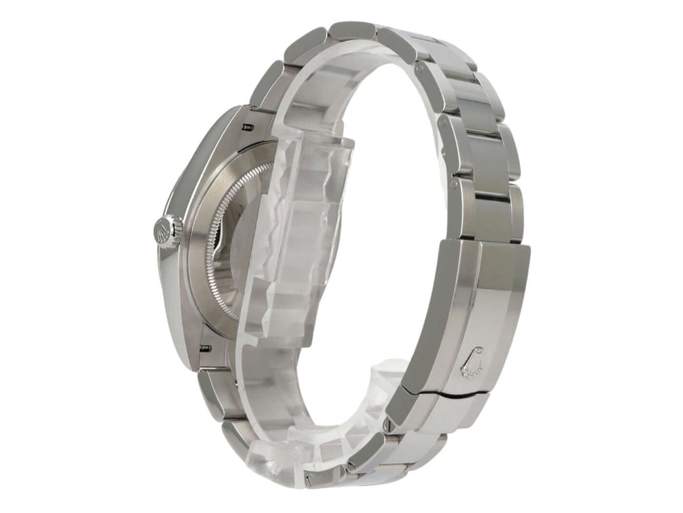 Rolex Datejust 41 Edelstahl Weißgold 126334 Weiß Römisch Uhr mit Edelstahl-Armband und poliertem Gehäuse.