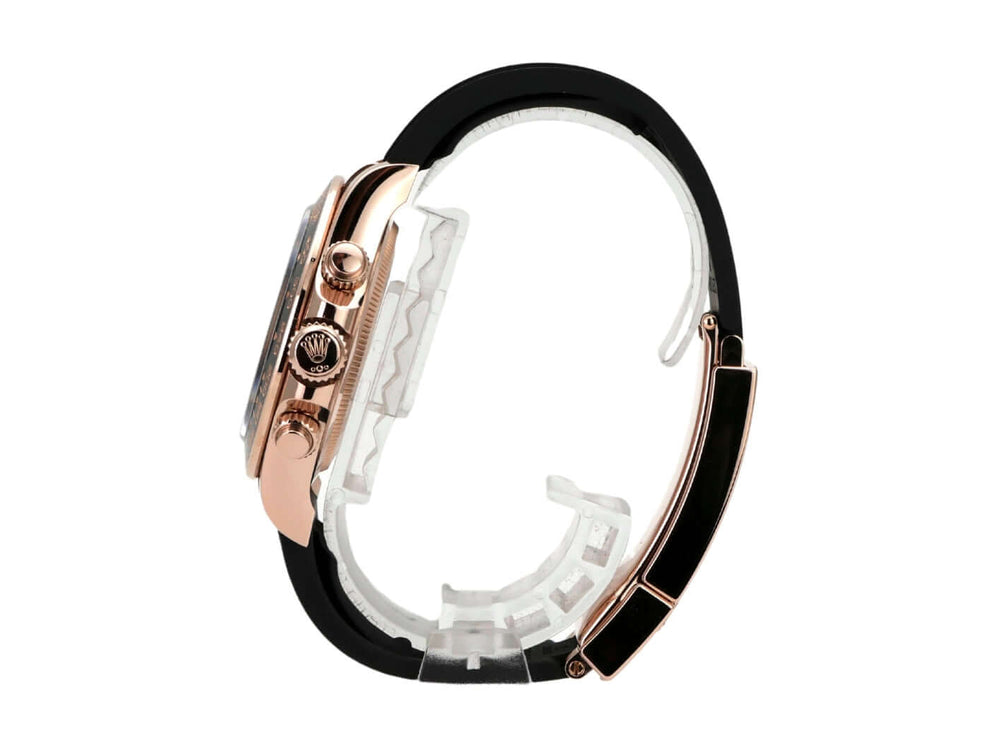 Rolex Daytona Everose-Gold 126515LN Schwarz Diamant Oysterflex seitliche Ansicht mit schwarzem Armband.