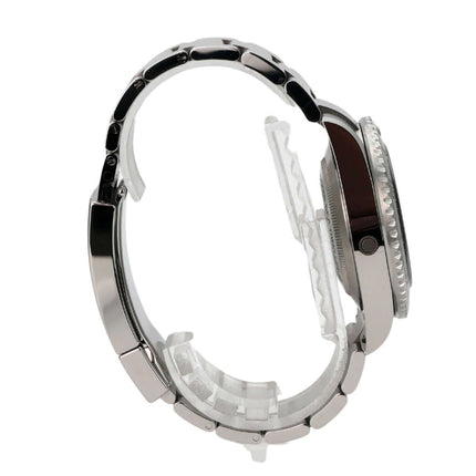 Seitenansicht der Rolex Sea-Dweller Ref. 126600 MK1 mit poliertem Edelstahl-Gehäuse und Oyster-Armband