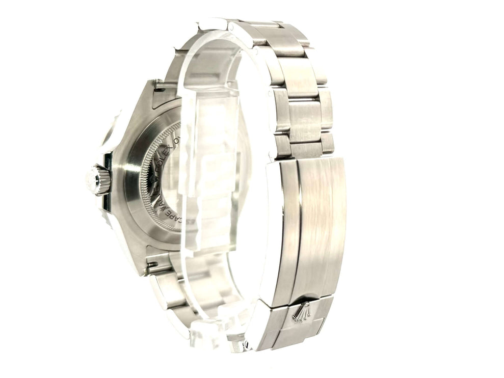 Rückansicht Rolex Sea-Dweller Ref. 126600 mit Edelstahlgehäuse und Oyster Armband