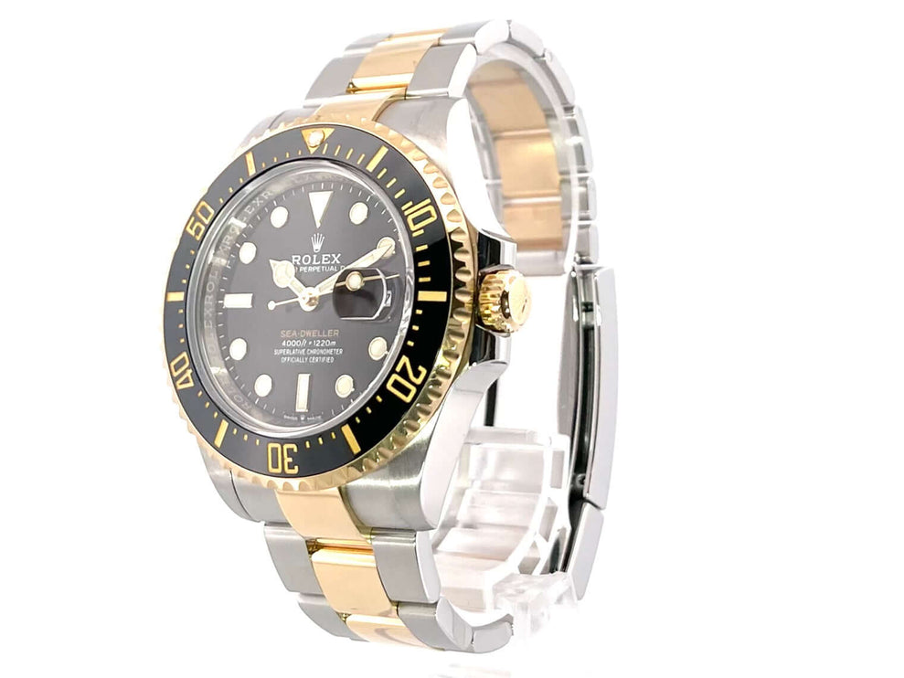 Rolex Sea-Dweller 4000 Ref. 126603 Uhr mit Edelstahl/Gelbgold Gehäuse und Armband, schwarze Keramik Lünette, schwarzes Zifferblatt, aus 2020.