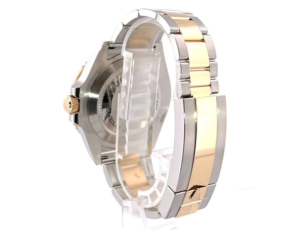 Rückansicht des Rolex Sea-Dweller 4000 Ref. 126603, Edelstahl/Gelbgold, poliert und satiniert, Rolex Oyster-Armband mit Sicherheitsfaltschließe.