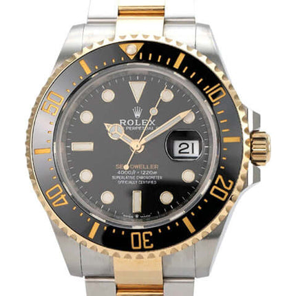 Rolex Sea-Dweller 4000 Ref. 126603, Edelstahl-Gelbgold-Uhr mit schwarzem Zifferblatt und automatischem Uhrwerk.