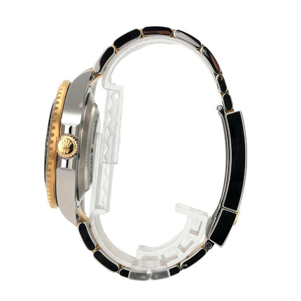 Rolex Sea-Dweller 4000 Ref. 126603 seitliche Ansicht mit Edelstahl- und Gelbgold-Armband