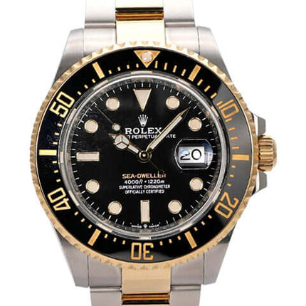 Rolex Sea-Dweller 4000 Ref. 126603 mit Edelstahl- und Gelbgold-Gehäuse, schwarzem Zifferblatt und automatischem Uhrwerk.