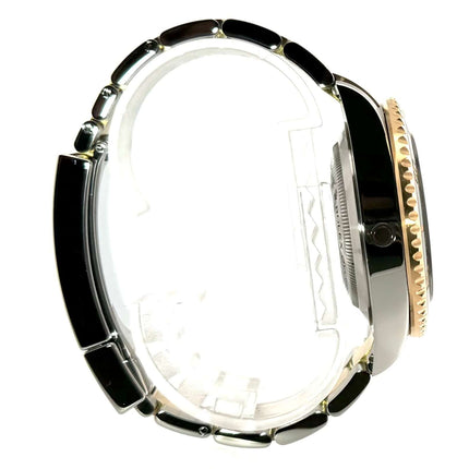 Screenshot des Rolex Sea-Dweller 4000 Ref. 126603 Seitensicht, Edelstahl und Gelbgold Gehäuse und Armband, schwarze Keramik Lünette