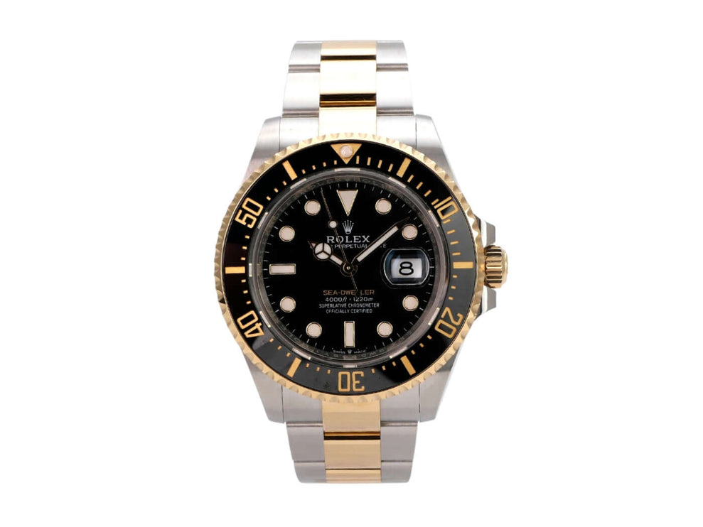Rolex Sea-Dweller 4000 Ref. 126603 mit Edelstahl- und Gelbgold-Gehäuse, schwarzem Zifferblatt und Oyster-Armband.