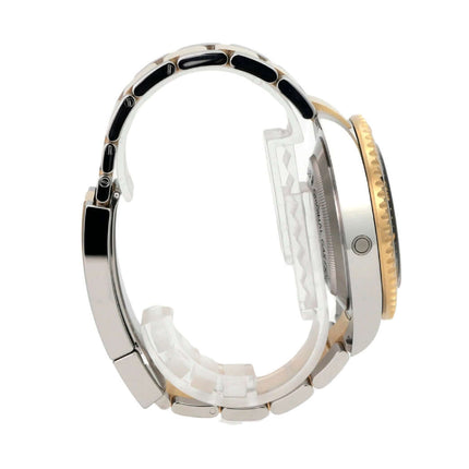 Seitenansicht der Rolex Sea-Dweller 4000 Ref. 126603 mit Edelstahl/Gelbgold-Armband und Keramikeinlage.